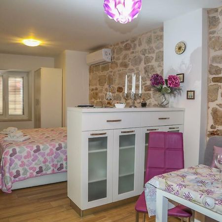 Apartments Seka Hvar Town Luaran gambar