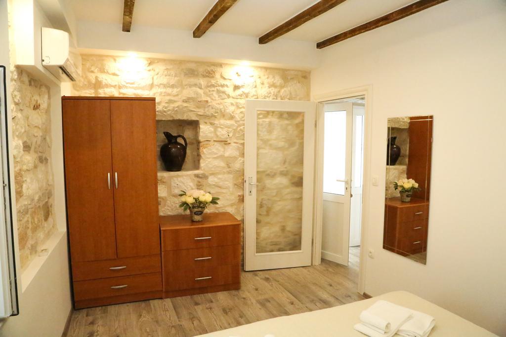 Apartments Seka Hvar Town Luaran gambar