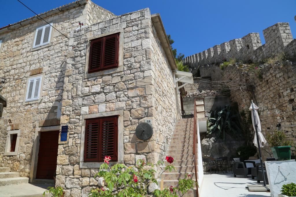 Apartments Seka Hvar Town Luaran gambar