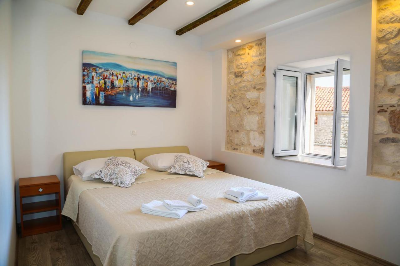 Apartments Seka Hvar Town Luaran gambar